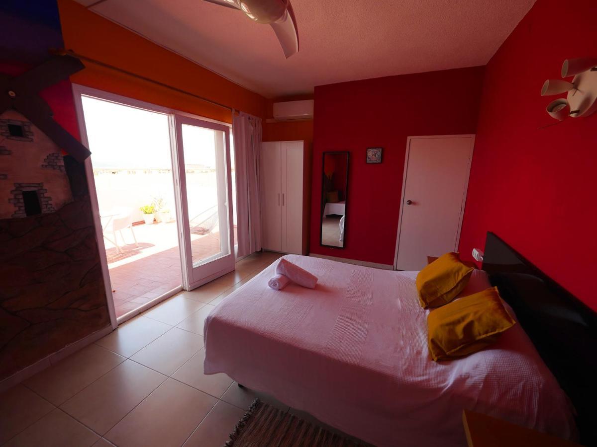 Hostal Giramundo مدينة إيبيزا المظهر الخارجي الصورة