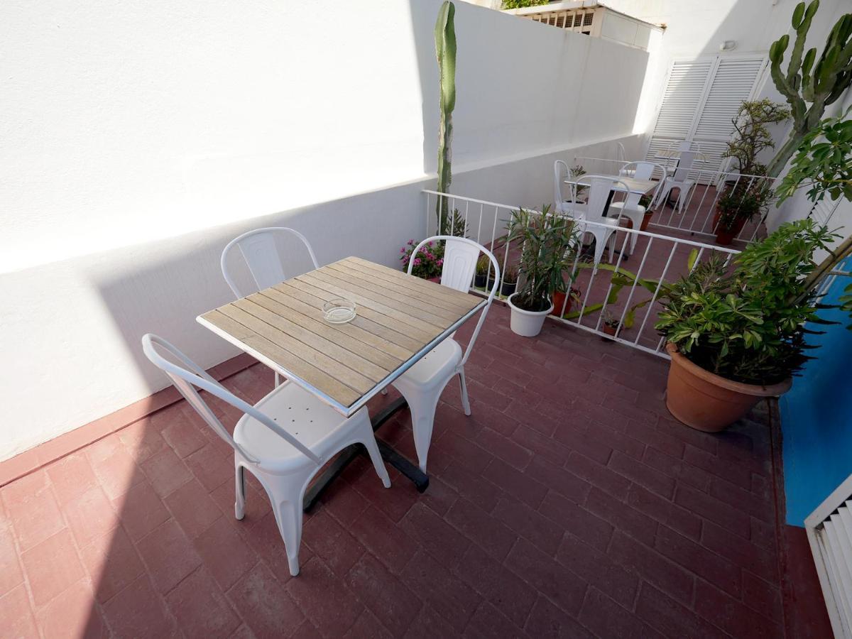 Hostal Giramundo مدينة إيبيزا المظهر الخارجي الصورة